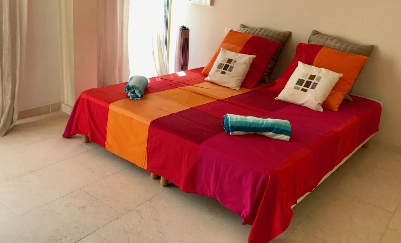 Independent One Bedroom Apartment Antibes Esterno foto
